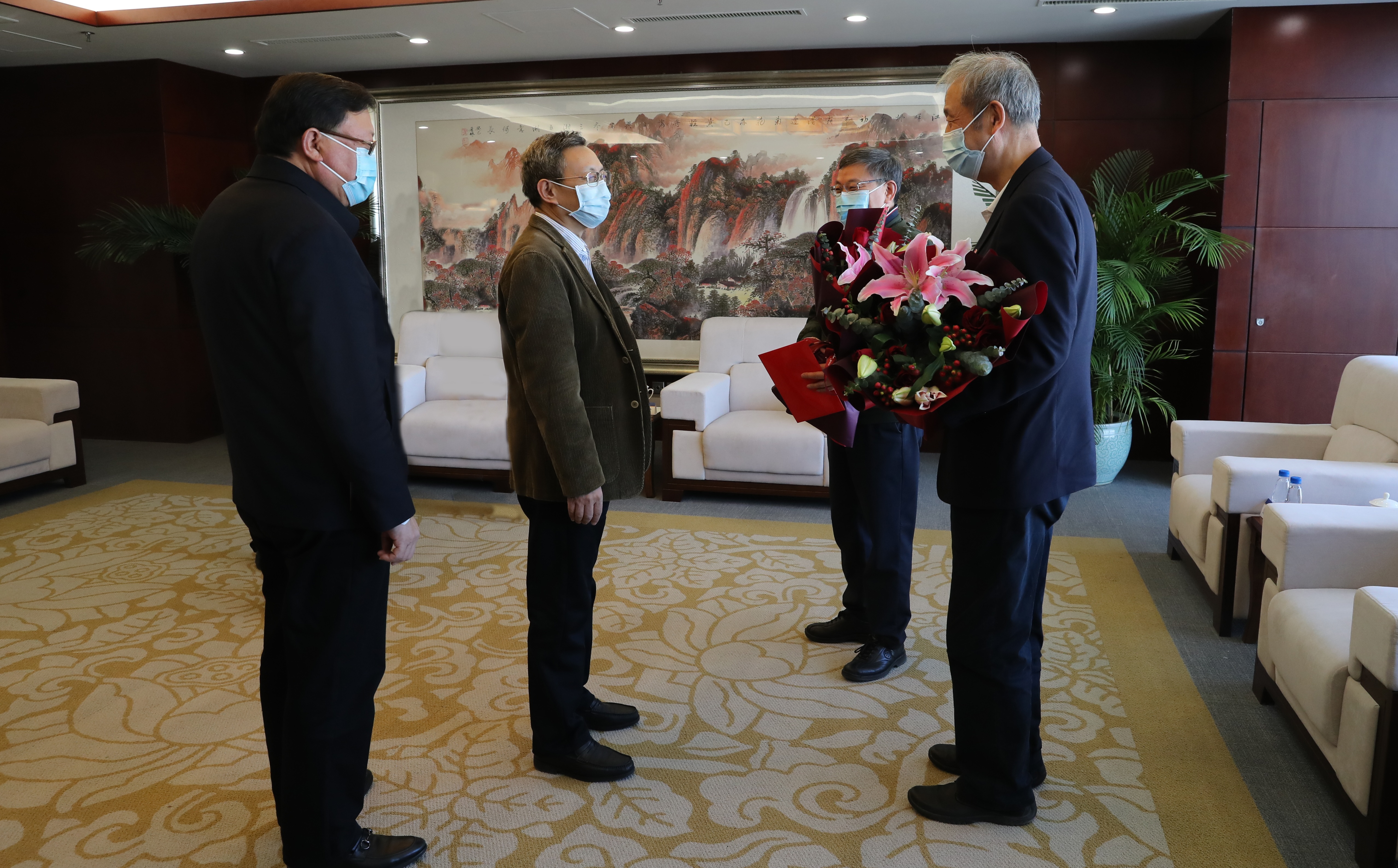 9CB620F66FAD65801BB1A19CEA7_CA1E0564_367F31.jpg?e=