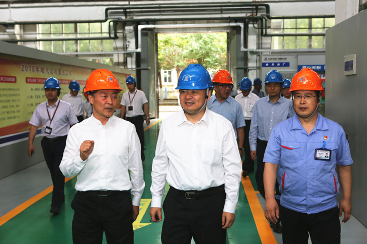 郝鹏参观调查Z6官网集团所属企业汽轮机公司